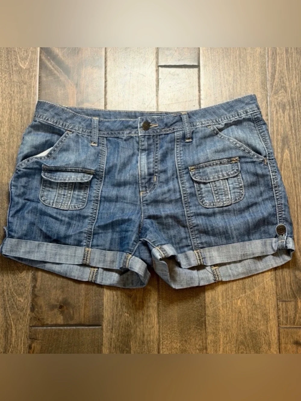 Cato Medium Wash Denim Cargo Shorts Size 10 Cuffed Hem Pocket Detail Casual